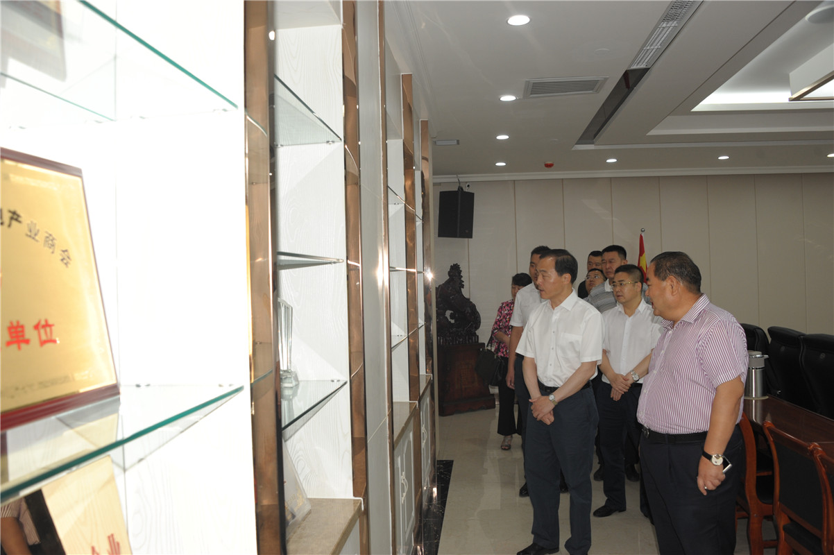 甘肅省委常委、副省長周學文一行蒞臨蘭州亞太集團考察調(diào)研